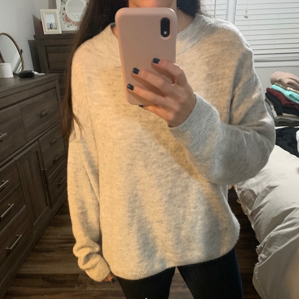 H&M light grey oversized sweater